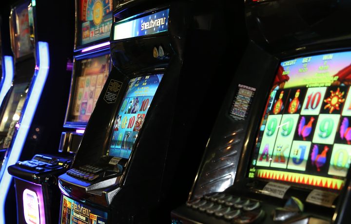 Have fun with the Best Online pokie lounge slots games With Totally free Revolves